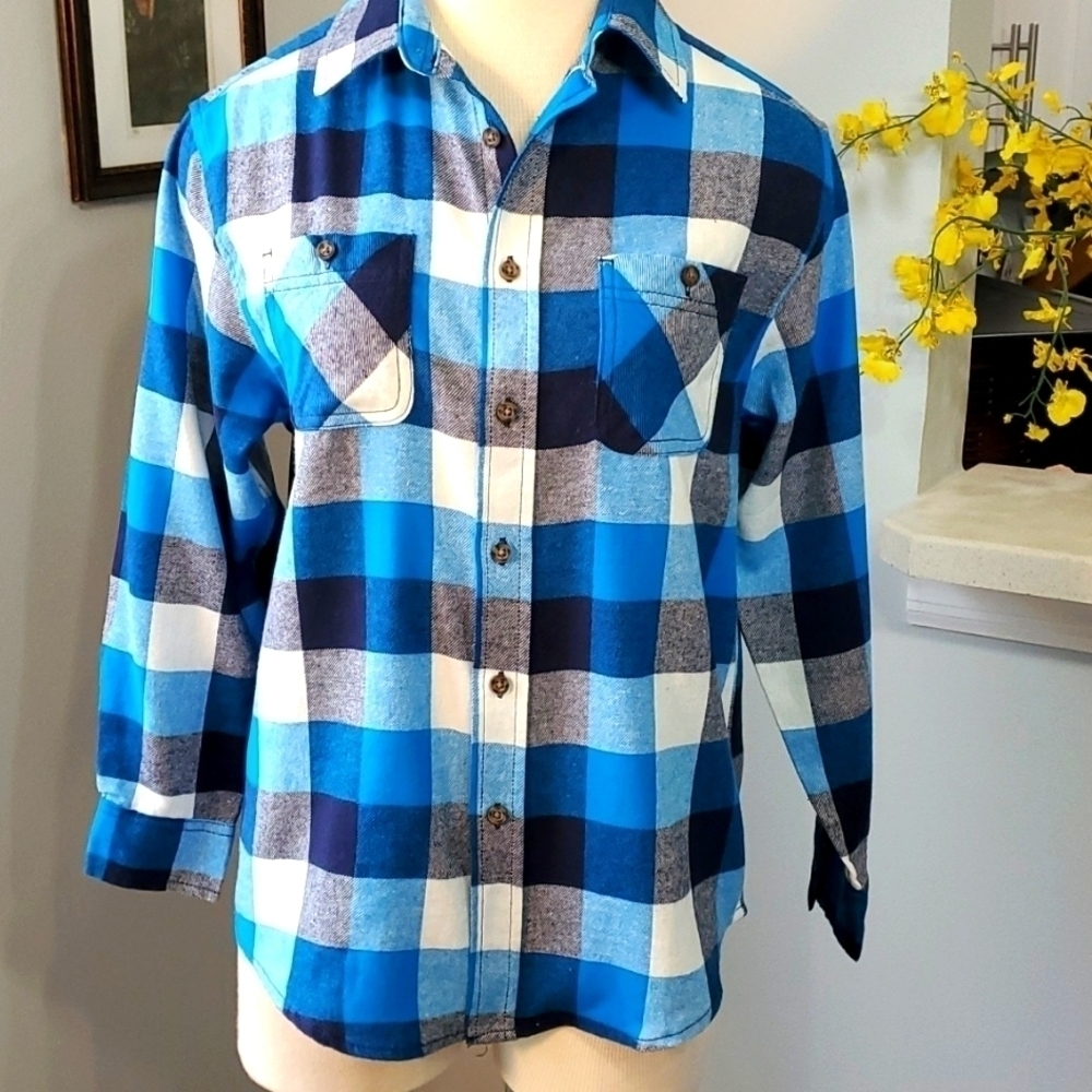 Girls beautiful blue plaid shirt. NWOT. Size XL(14-16) by Faded Glory. Cotton.